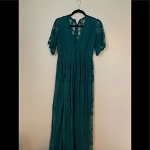 Maxi lace maternity dress
